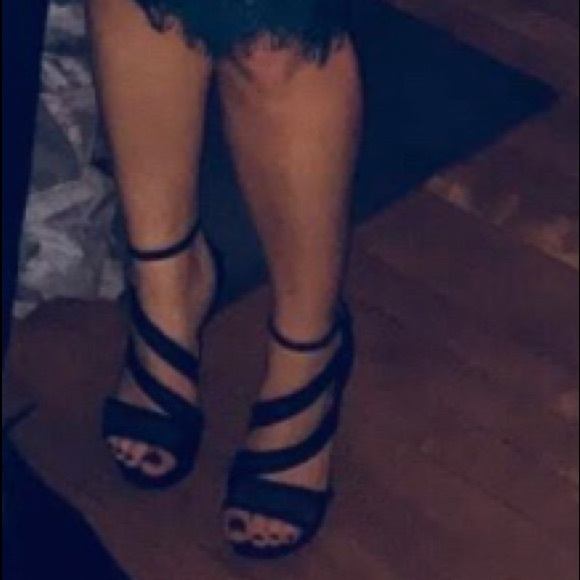 Black pumps - Picture 4 of 4